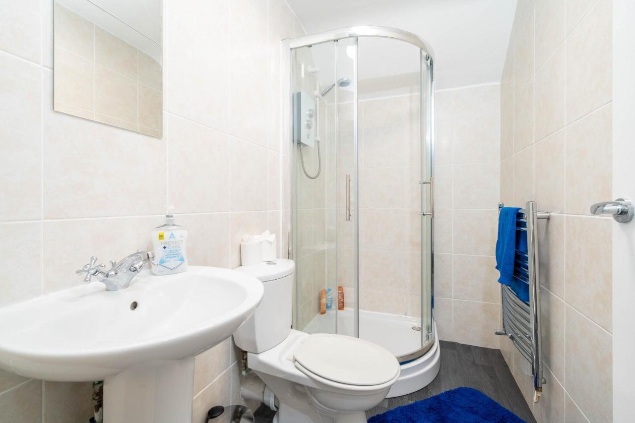 Three Bedroom Apartment- One Choice Stays Serviced Accommodation- Jewellery Quarter Бирмингам Екстериор снимка