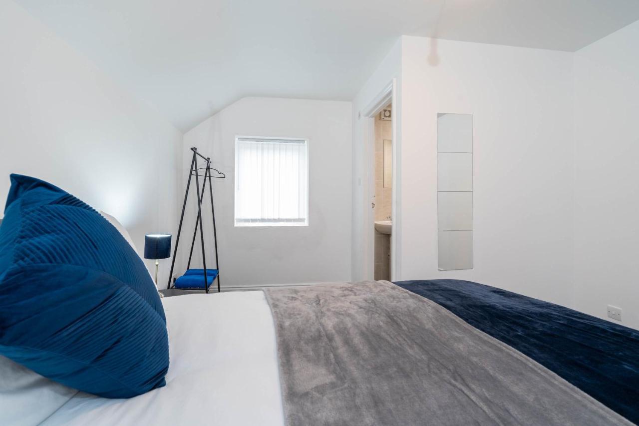 Three Bedroom Apartment- One Choice Stays Serviced Accommodation- Jewellery Quarter Бирмингам Екстериор снимка