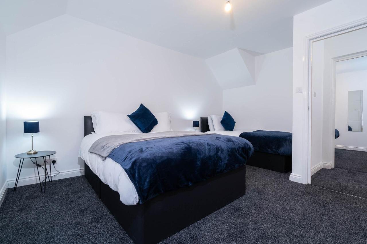 Three Bedroom Apartment- One Choice Stays Serviced Accommodation- Jewellery Quarter Бирмингам Екстериор снимка