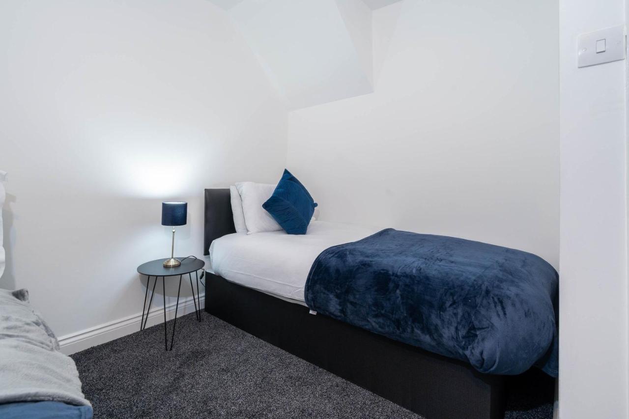 Three Bedroom Apartment- One Choice Stays Serviced Accommodation- Jewellery Quarter Бирмингам Екстериор снимка