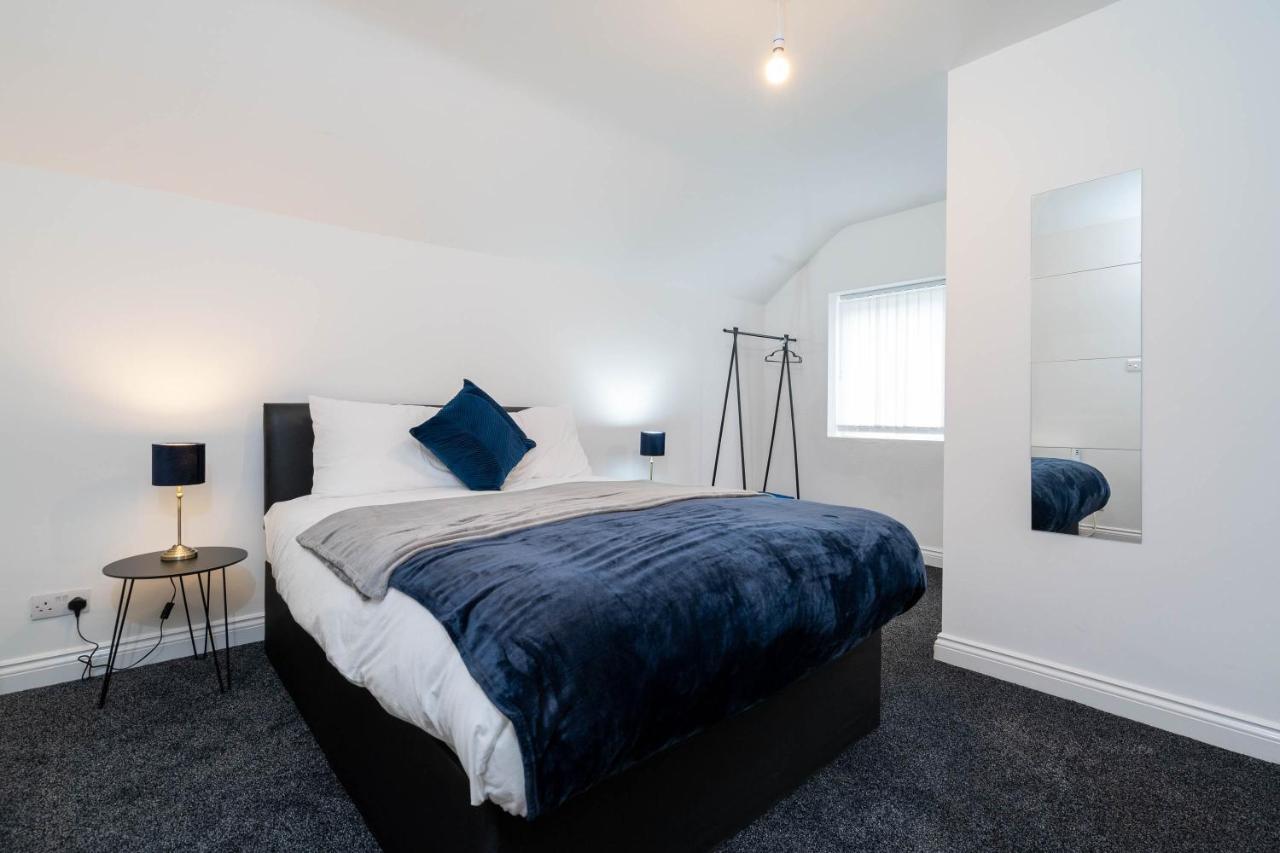 Three Bedroom Apartment- One Choice Stays Serviced Accommodation- Jewellery Quarter Бирмингам Екстериор снимка