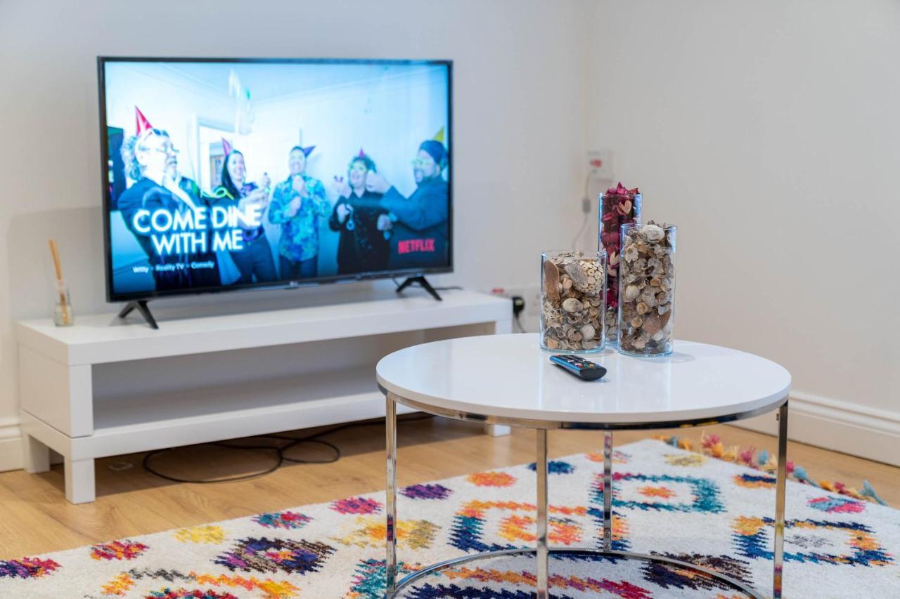 Three Bedroom Apartment- One Choice Stays Serviced Accommodation- Jewellery Quarter Бирмингам Екстериор снимка