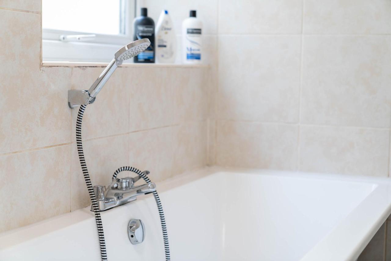 Three Bedroom Apartment- One Choice Stays Serviced Accommodation- Jewellery Quarter Бирмингам Екстериор снимка
