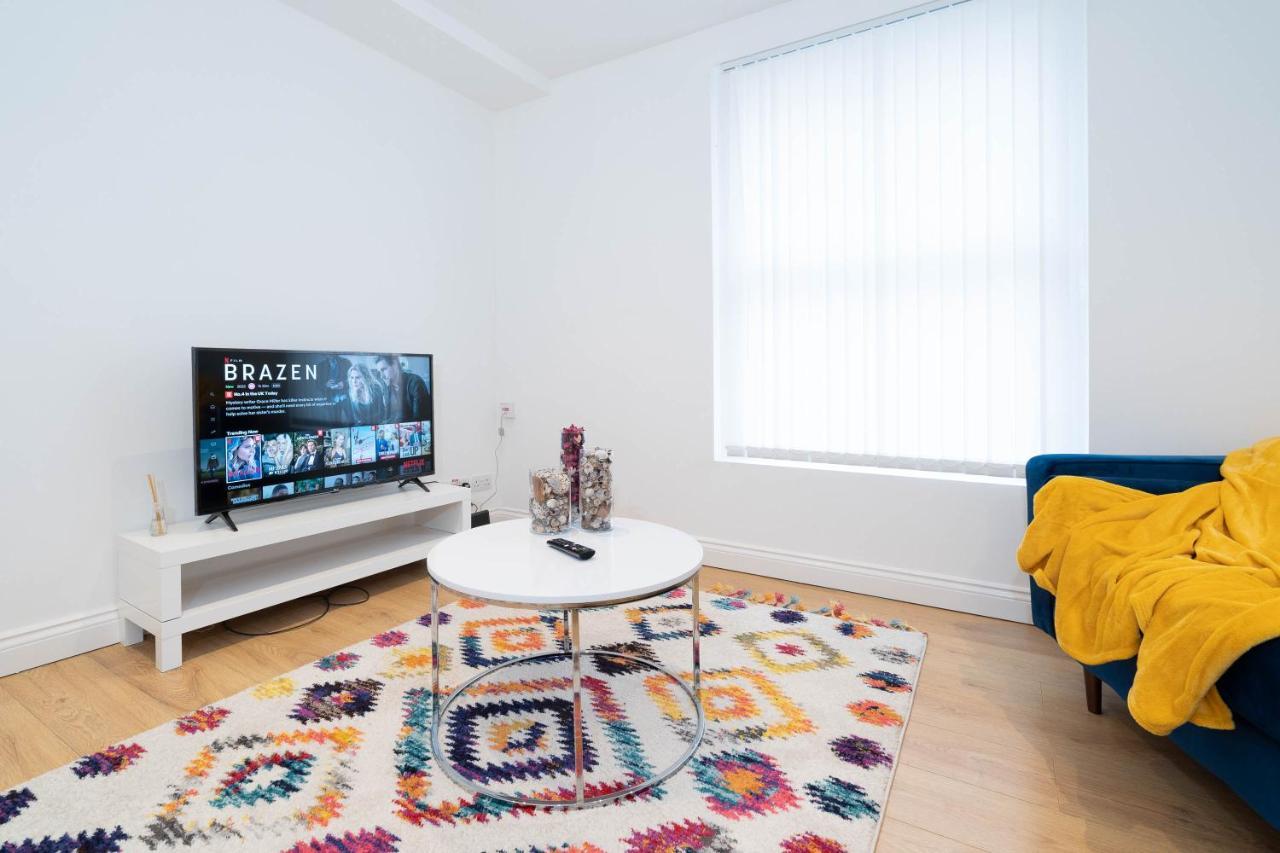 Three Bedroom Apartment- One Choice Stays Serviced Accommodation- Jewellery Quarter Бирмингам Екстериор снимка