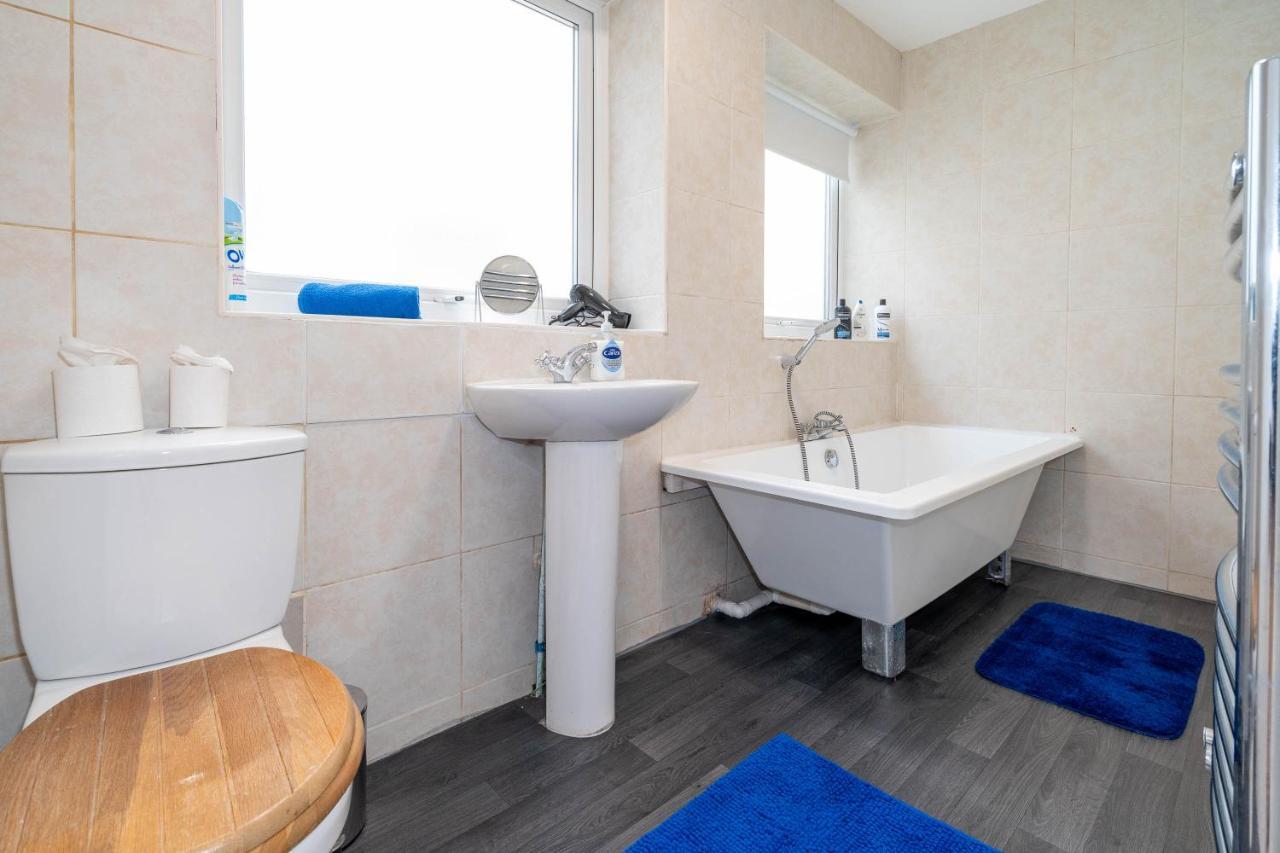 Three Bedroom Apartment- One Choice Stays Serviced Accommodation- Jewellery Quarter Бирмингам Екстериор снимка
